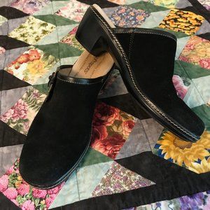 Softspots Black genuine Suede leather Slip on clogs heels 8.5, super comfy EUC
